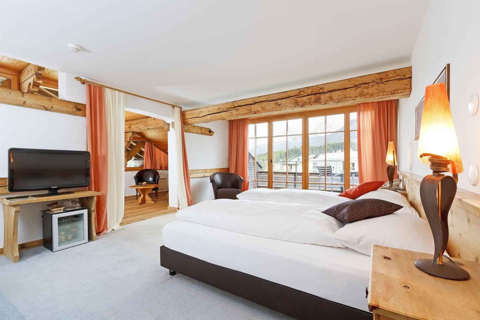 Schweizerhaus Swiss Quality Hotel Maloja Eksteriør billede